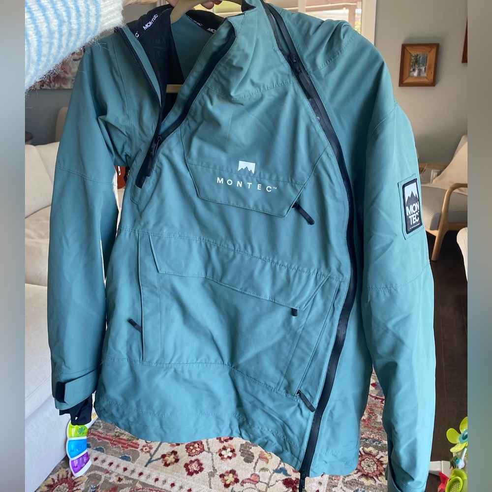 MONTEC SKI AND SNOWBOARDING JACKET